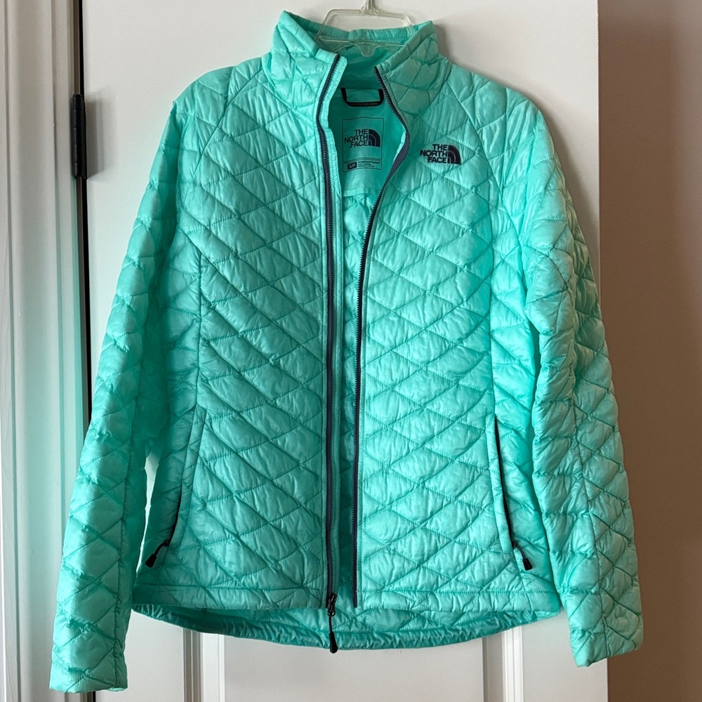 North Face Thermoball Lightweight Puffer-Womens S- Blue Aqua